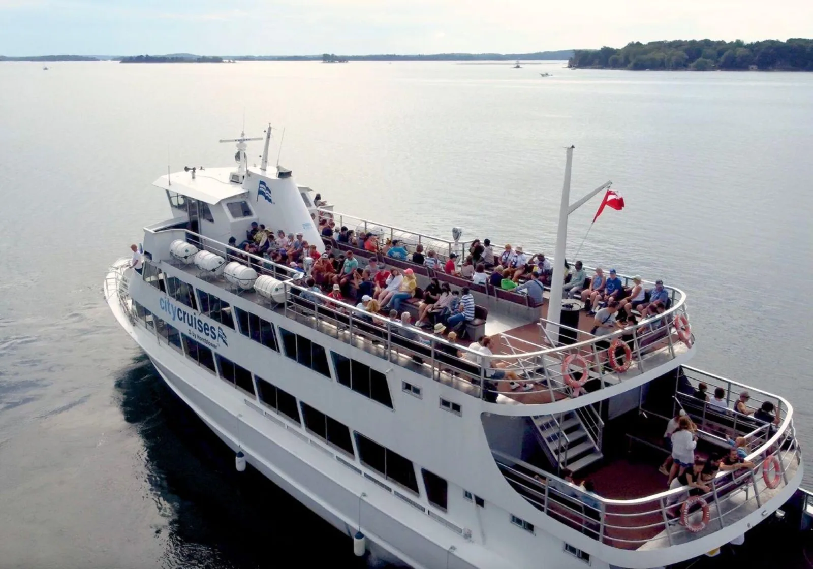From Ivy Lea: 2-Hour Two Castle 1000 Islands Scenic Cruise — onboard the cruise