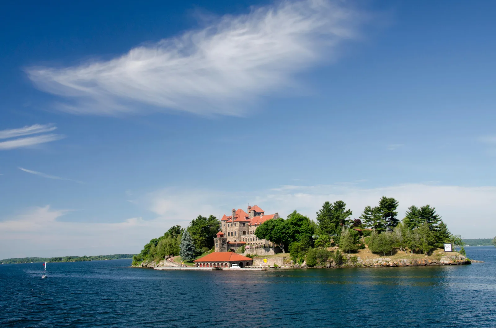 From Ivy Lea: 2-Hour Two Castle 1000 Islands Scenic Cruise — scenic Thousand Islands passage