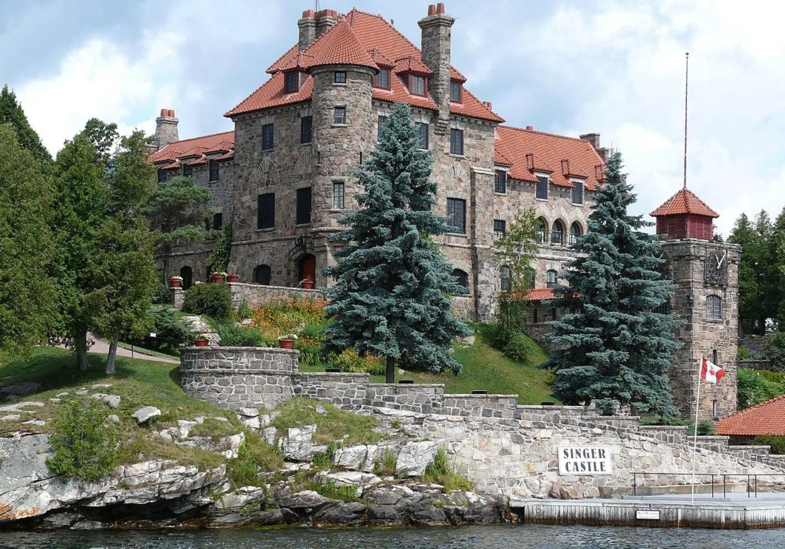 From Ivy Lea: 2-Hour Two Castle 1000 Islands Scenic Cruise — Thousand Islands landmark view